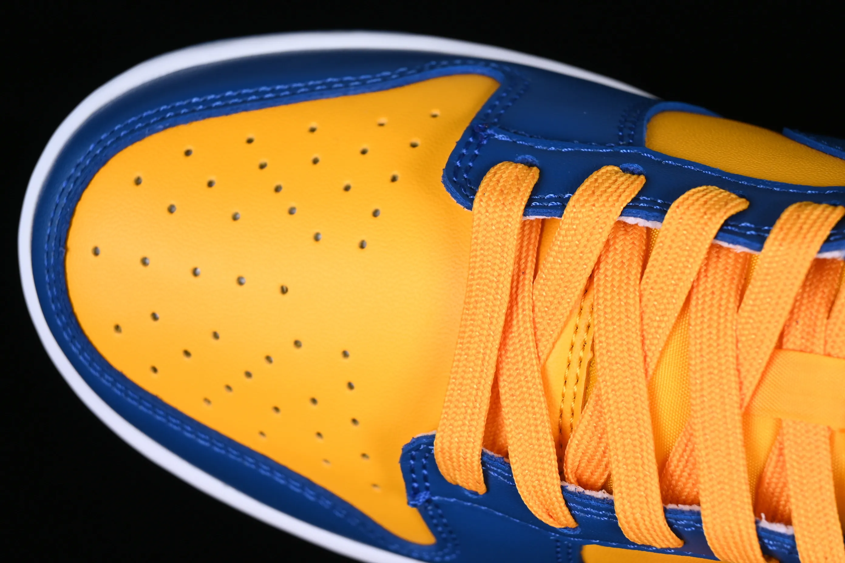 All categories Nk SB Dunk series Nk SB Dunk Low low-top sneakers Nk Dunk SB Low blue and yellow color matching SB smashed backboard fashion casual sneakers DD1391-402